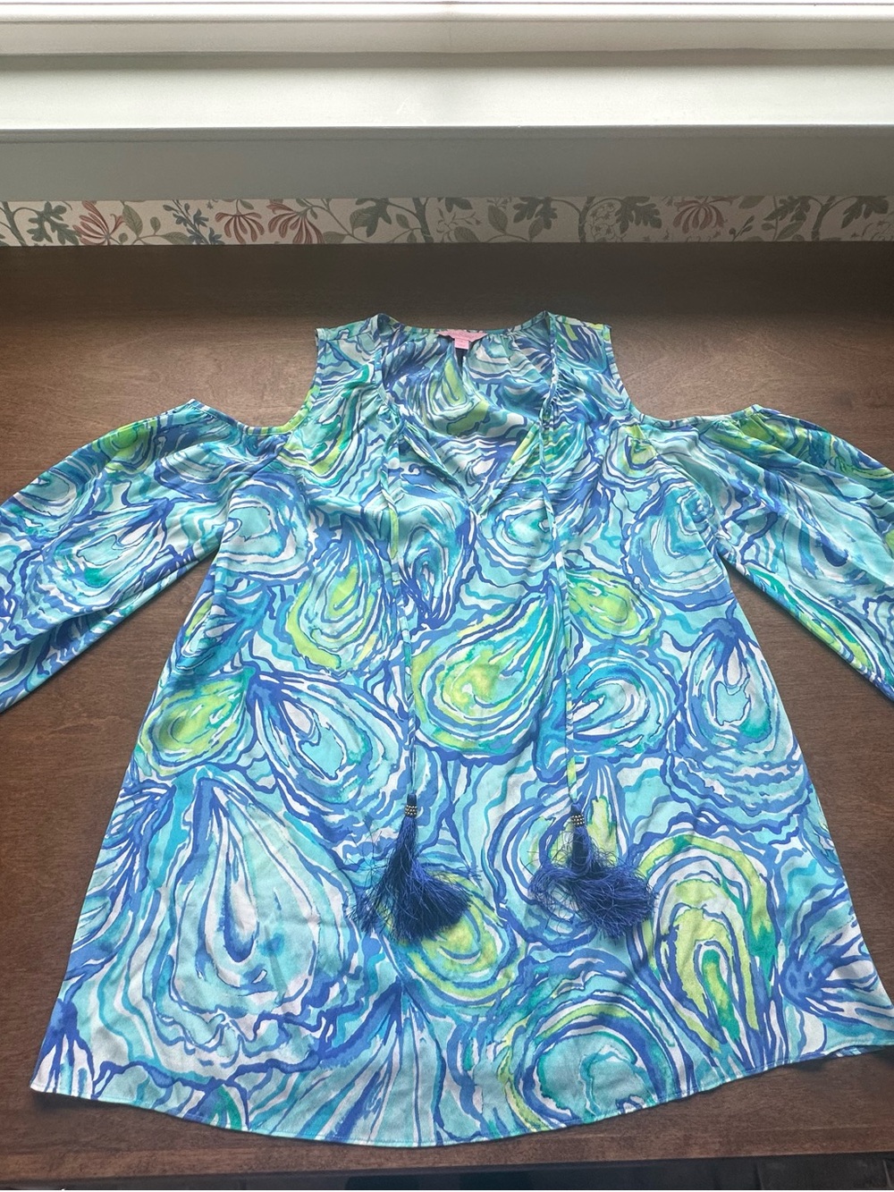 Lilly Pulitzer oyster blue & Green Swirl Cold-Shoulder Tunic Top small
